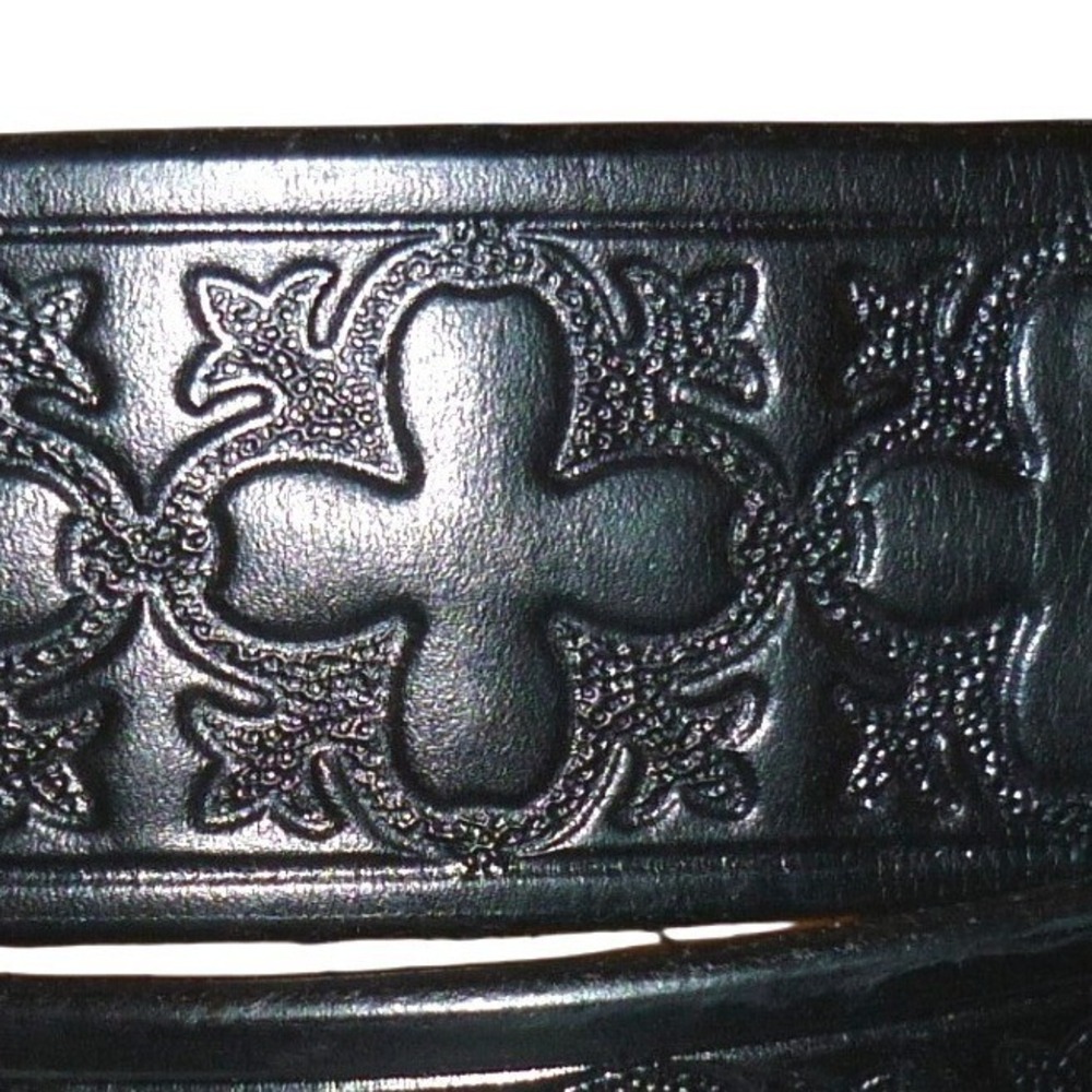 Vintage Black Tooled Leather Belt Strap 1.5" Gothic Cross Snap On Buckleless NOS